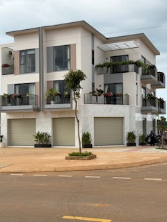 Bán nhà mặt tiền quốc lộ 1a, ngay ngã tư dầu giây, nhà đẹp giá tốt