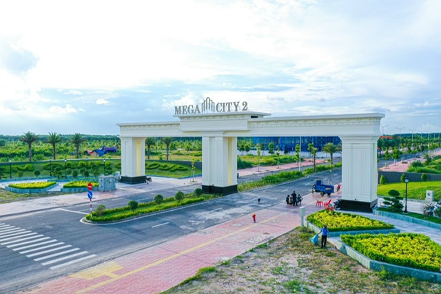 Cần bán 2 lô đường 32m, trục chính dự án mega city 2 nhơn trạch