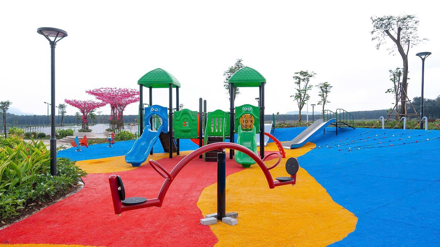 Cần bán gấp đất nền ngay chợ đầu mối, chỉ 1.85 tỷ/ nền 100m2, mặt tiền 5m tiện kinh doanh buôn bán